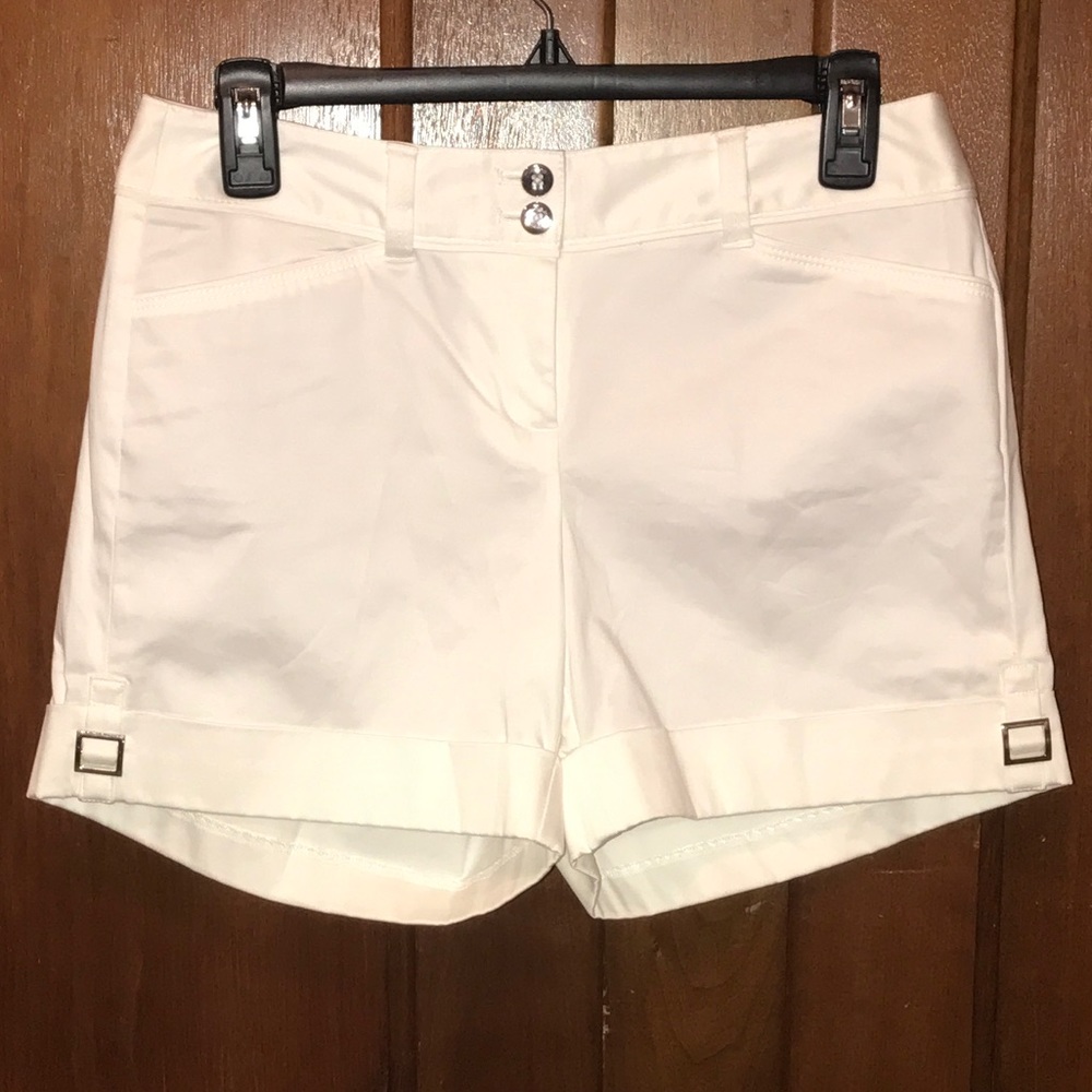 White House Black Market White Shorts Size 2